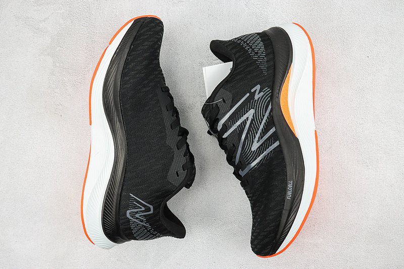 New Balance FuelCell Propel V4 "Black/Orange Foot/White" фото № 7