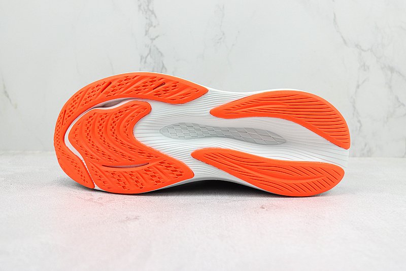 New Balance FuelCell Propel V4 "Black/Orange Foot/White" фото № 8