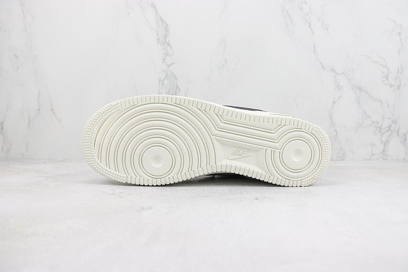 NYC x Nike Air Force 1 Low "White/Black" фото № 8