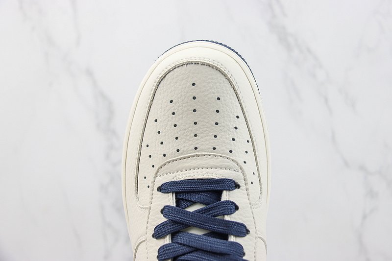 Supreme x The North Face x Nike Air Force 1 Low "Off White/Navy Blue" фото № 4