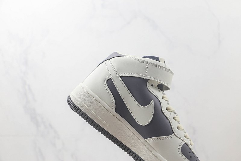Nike Air Force 1 Mid "Off White/Silver Gray" фото № 3