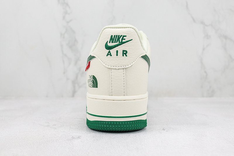 The North Face x Nike Air Force 1 Low "Wheat White/Pine Green" фото № 9