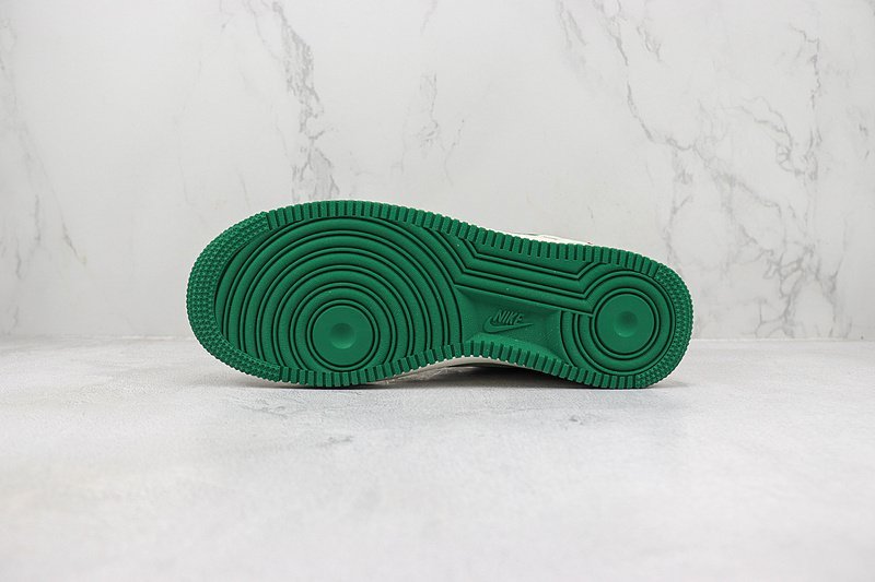 The North Face x Nike Air Force 1 Low "Wheat White/Pine Green" фото № 8