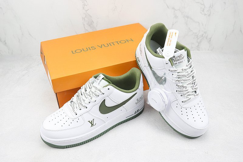 Louis Vuitton x Nike Air Force 1 Low "White/Olive" фото № 7