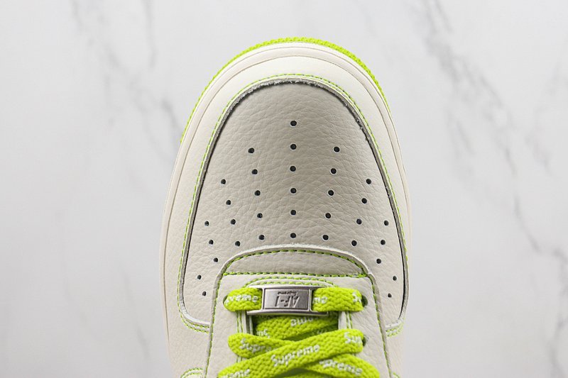 Supreme x Nike Air Force 1 Low "Milk White/Apple Green" фото № 4