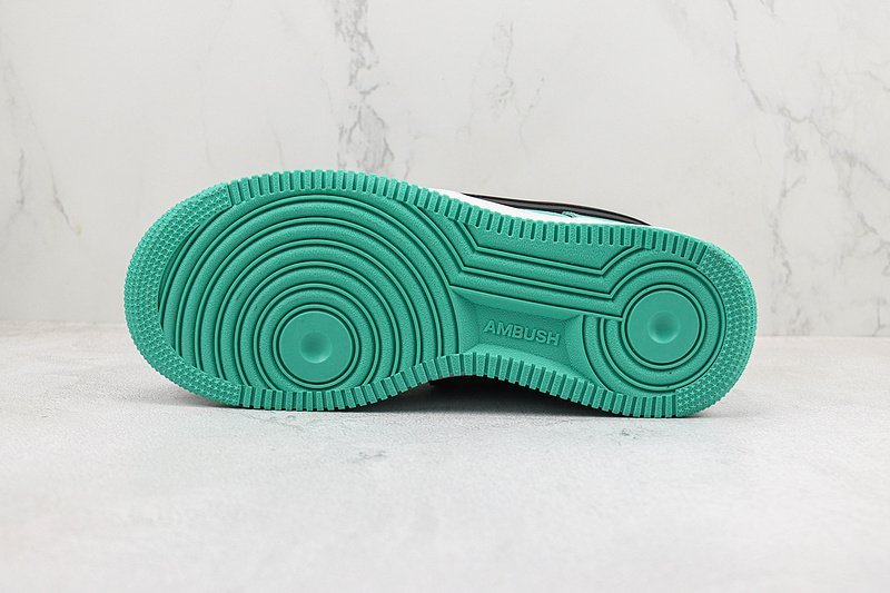 Tiffany & Co. x Nike Air Force 1 Low "Friends and Family/Blue/Black Long Swoosh" фото № 8