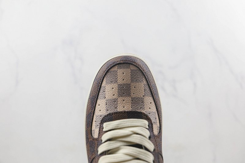 Louis Vuitton x Off-White x Nike Air Force 1 Low "Coffee" фото № 4