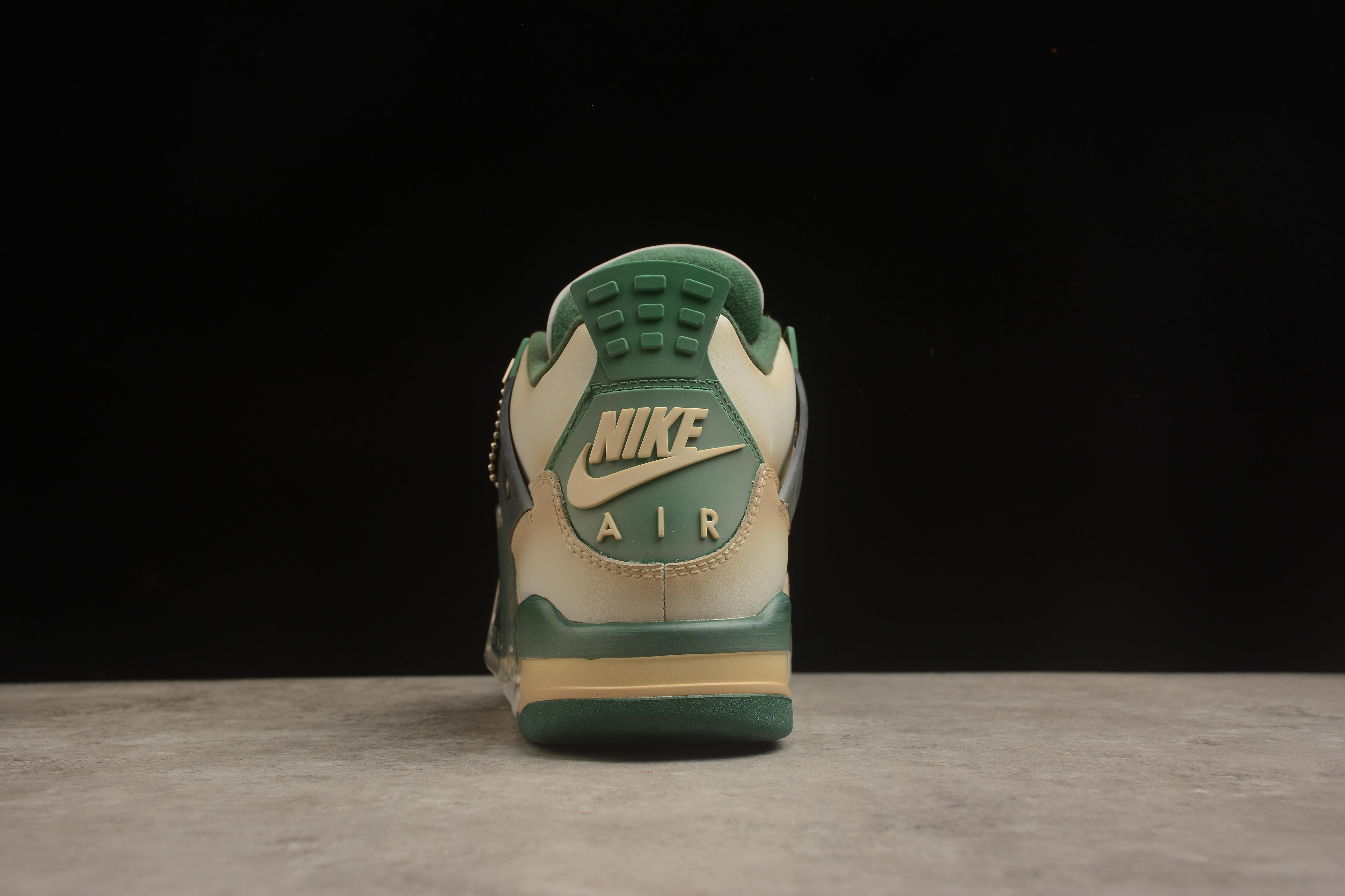Bulbasaur x Nike Air Jordan 4 Retro "Green/White/Black" фото № 5