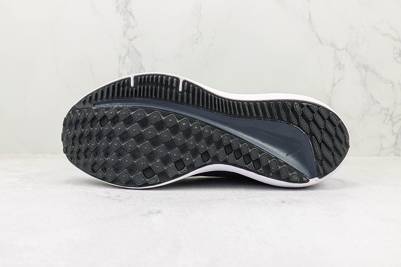 Nike Air Zoom Winflo 9 "Black/Gold Suede/Blackened Blue" фото № 9