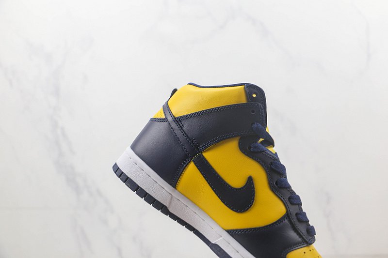 Nike Dunk High "Michigan" фото № 3