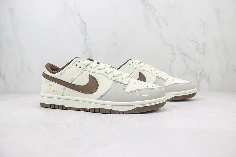 Louis Vuitton x Nike Dunk Low "Coffee Brown/White/Wolf Grey" фото № 6