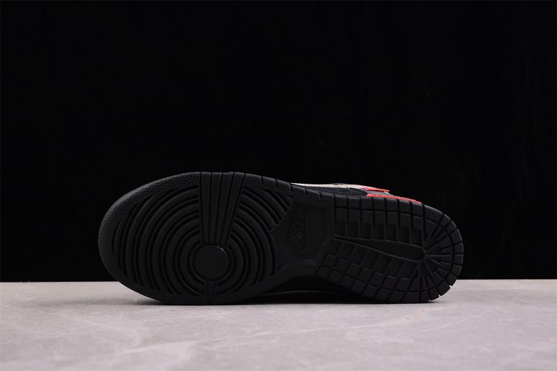 Supreme x Nike Dunk Low "Black/Gray/Red" фото № 6