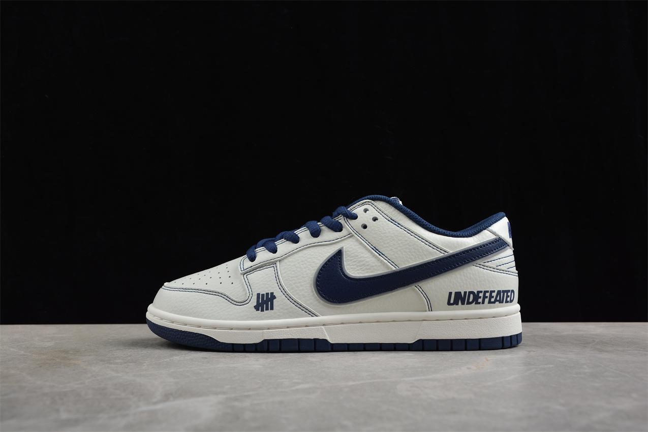 Undefeated x Nike SB Dunk Low "White/Blue" фото № 2
