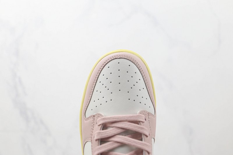 Nike Dunk Low "Pink Oxford" фото № 3