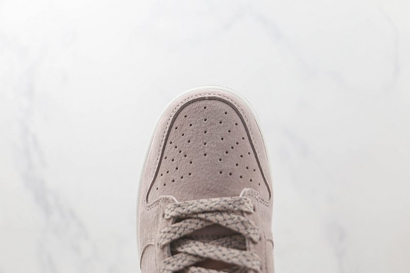 Otomo Katsuhiro x Nike SB Dunk Low "Pink Burgundy" фото № 3