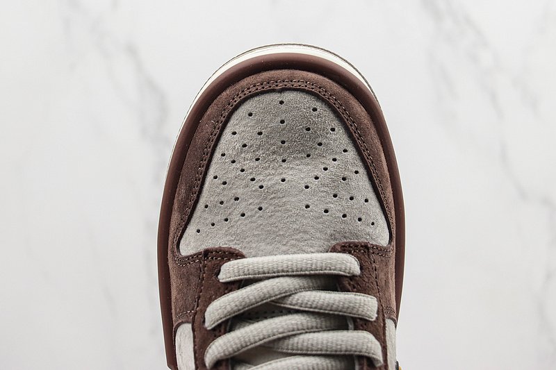 Nike SB Dunk Low "Brown/Grey/Golden" фото № 3