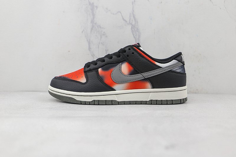 Nike SB Zoom Dunk Low Graffiti "Black/Red/Grey" фото № 2