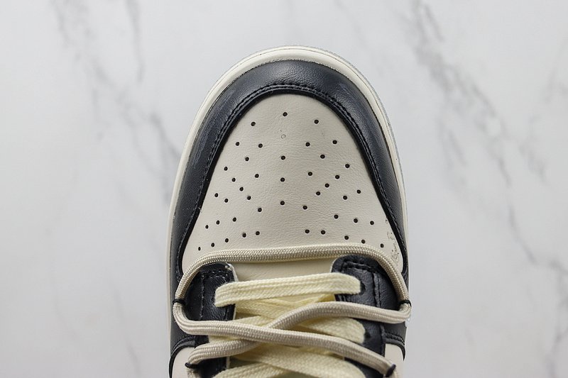 Nike SB Dunk Low "White/Cream/Black" фото № 3