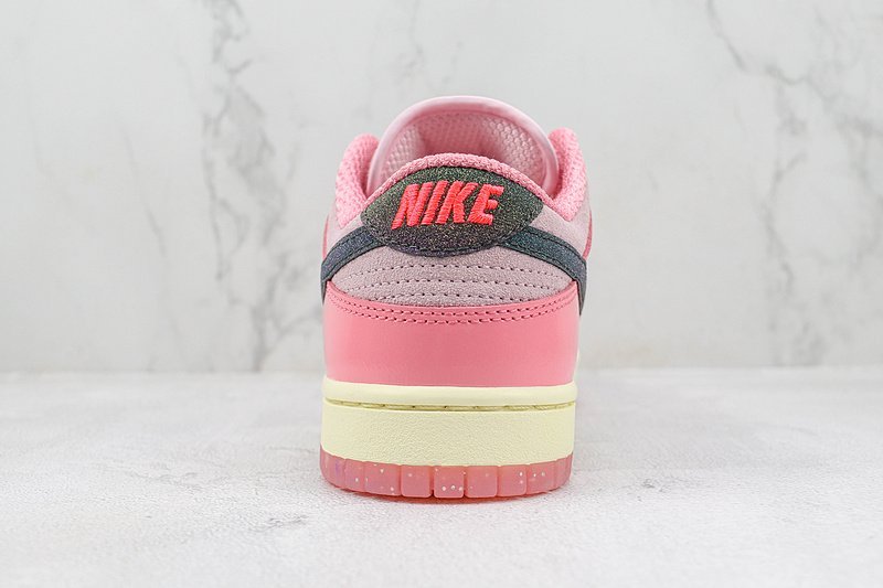 Nike Dunk Low "Barbie" фото № 9