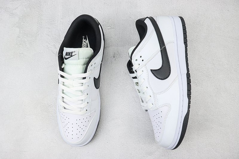 Nike Dunk Low "Light Bone/Black" фото № 6