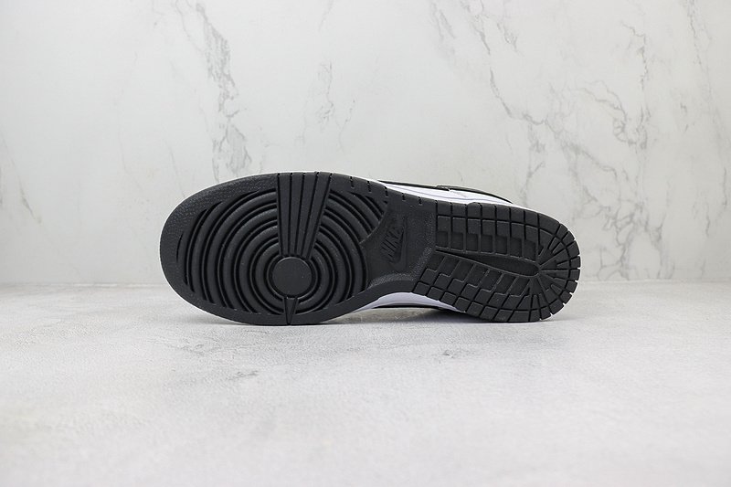 Nike Dunk Low "Light Bone/Black" фото № 8