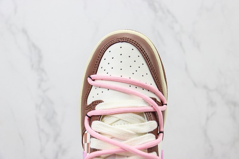 Nike Dunk Low "Cacao/Red Cell/Pink" фото № 4