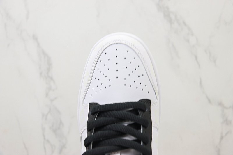 TIGHTBOOTH x Nike Dunk Low "White/Glowing Pattern" фото № 4