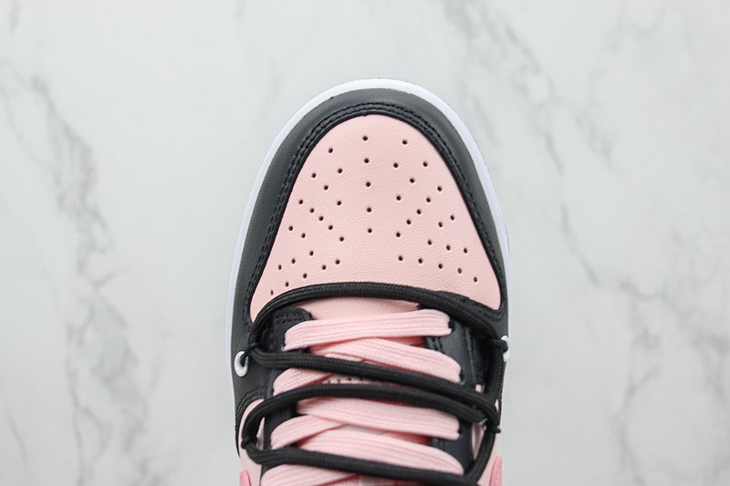 Nike Dunk Low "Black/Pink Foam" фото № 4