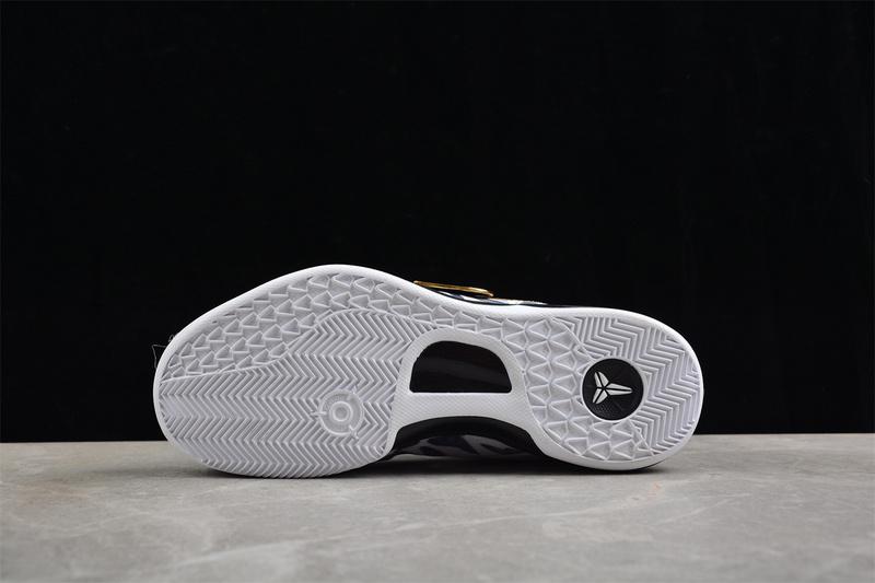 Nike Kobe 8 Protro "Mambacita" фото № 4