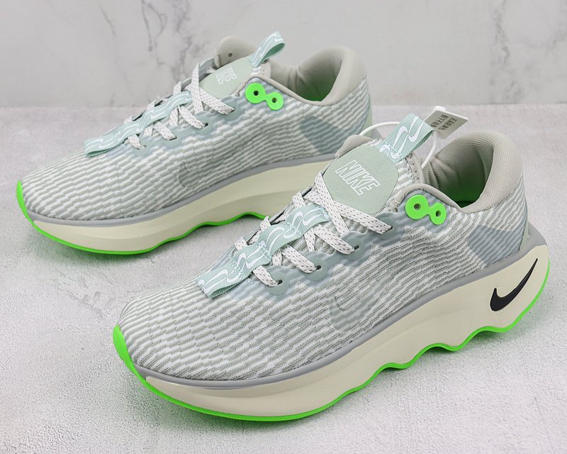 Nike Motiva "Light Silver/Green Strike" фото № 5