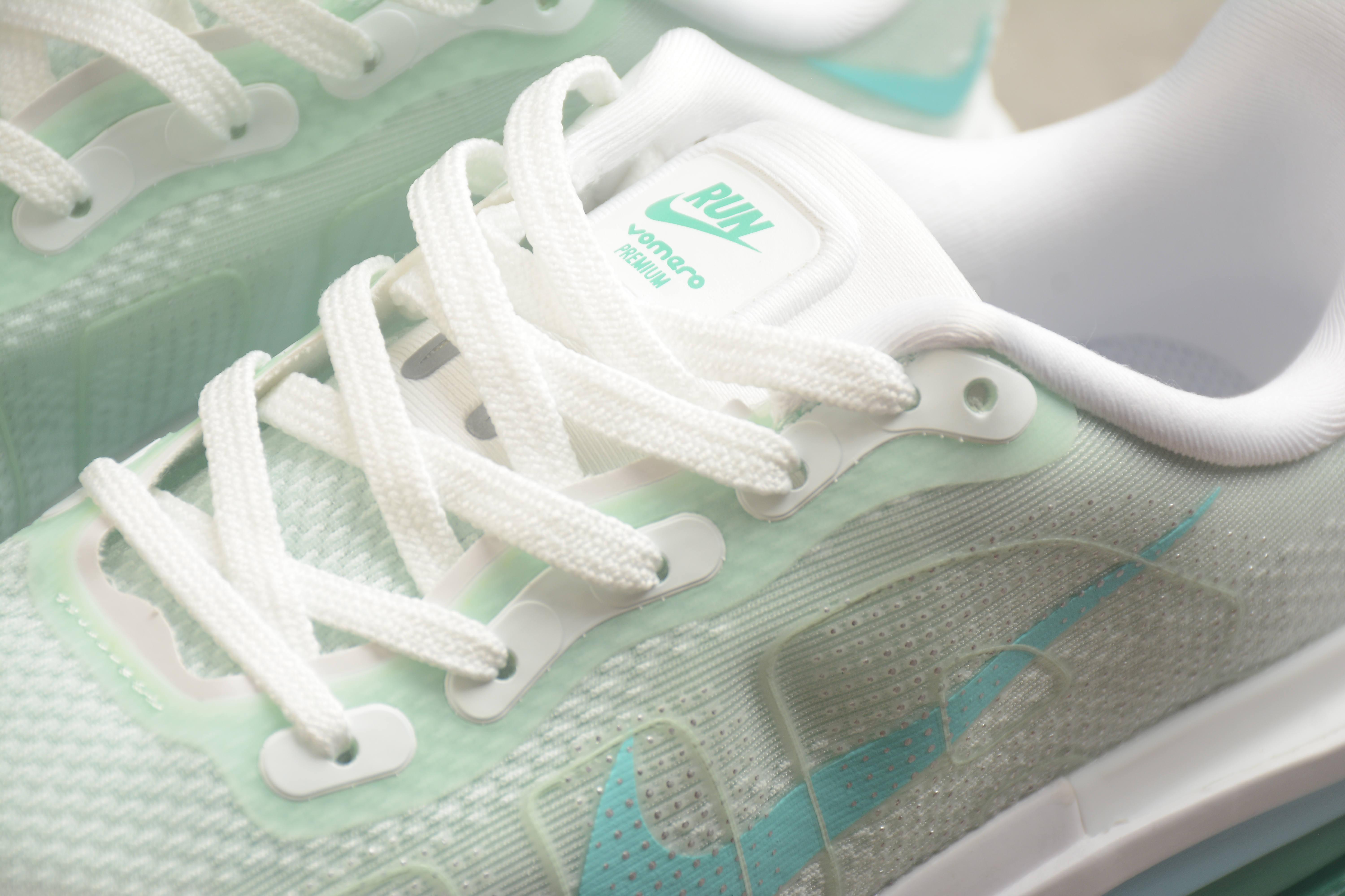 Nike Vomero Premium "Barely Green/Mint Foam" фото № 5