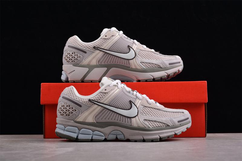 Nike Zoom Vomero 5 "White/Beige" фото № 3