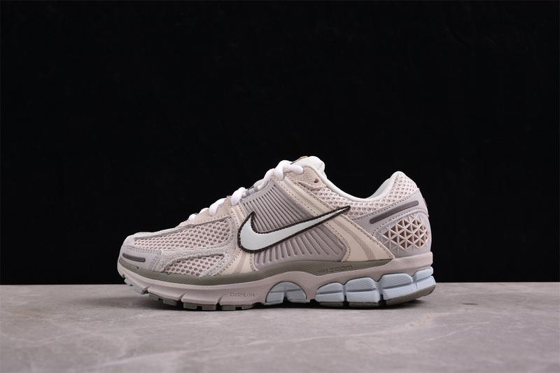 Nike Zoom Vomero 5 "White/Beige" фото № 2