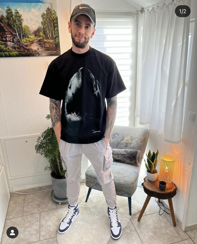 Футболка Represent Shark With Teeth "Black" фото № 3