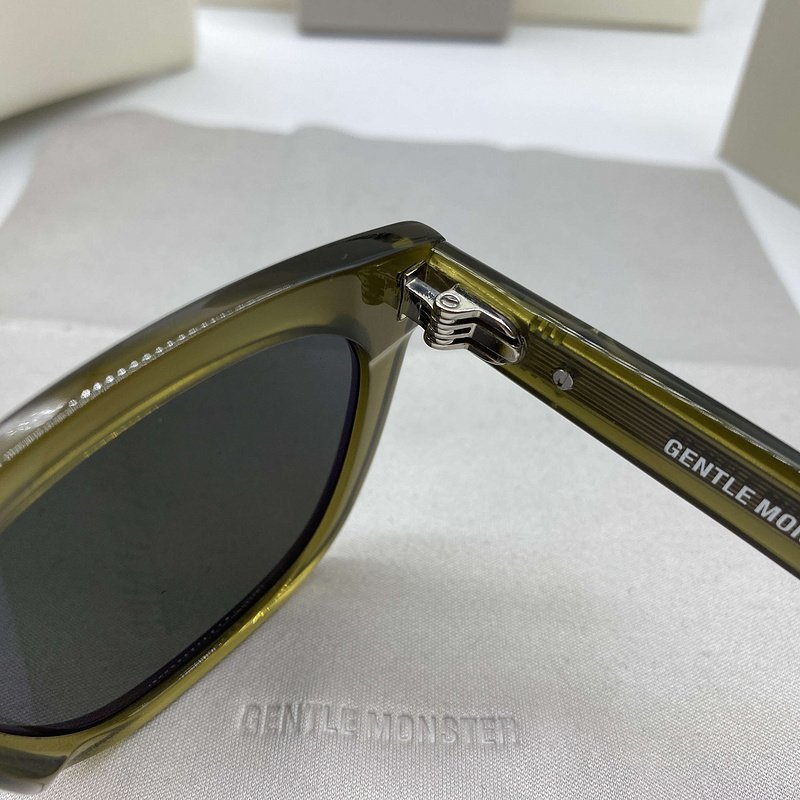 Солнцезащитные очки Gentle Monster Temples Decorated By Symbol "Yellow/Black" фото № 4