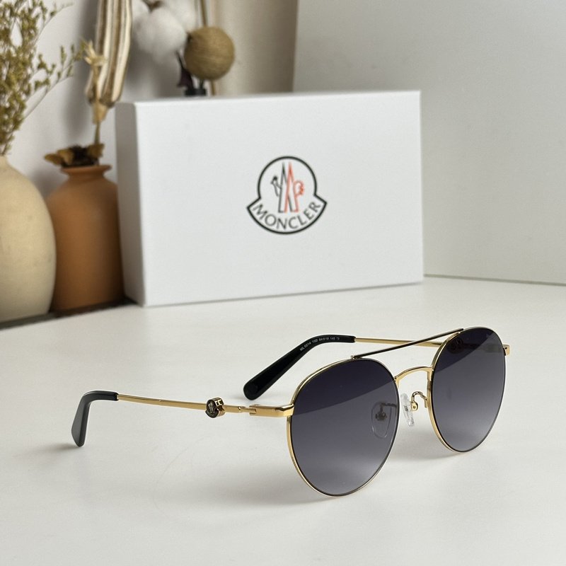 Солнцезащитные очки Moncler Rounded Shaped And Thin Frame "Black/Gold" фото № 2