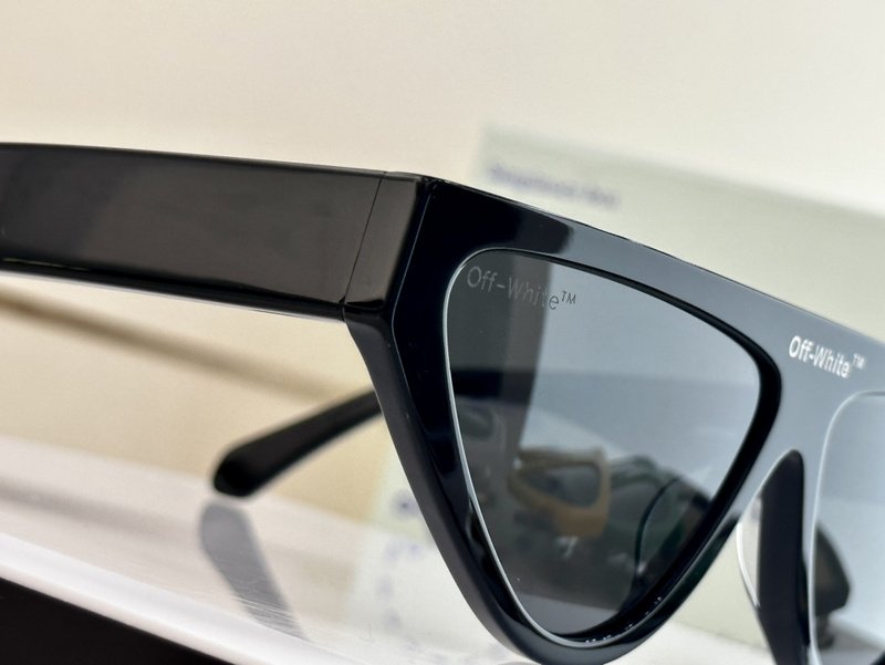 Солнцезащитные очки Off White Front Middle Inscription "Black" фото № 5
