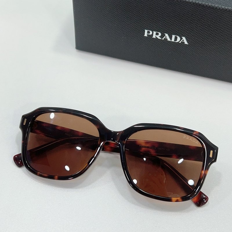 Солнцезащитные очки Prada Frame With Small Stripe And Inscription "Brown/Red" фото № 2