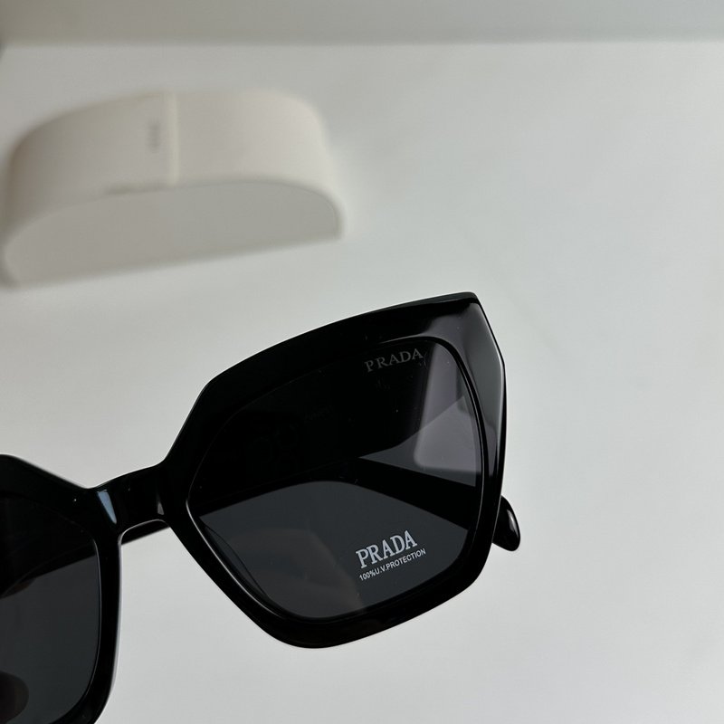 Солнцезащитные очки Prada Logo In Triangle On Side "Black" фото № 5