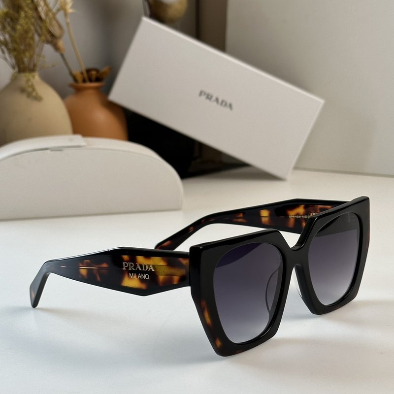 Солнцезащитные очки Prada Hexagon Frame With Romb And Logo Inscription "Brown/Yellow" фото № 2