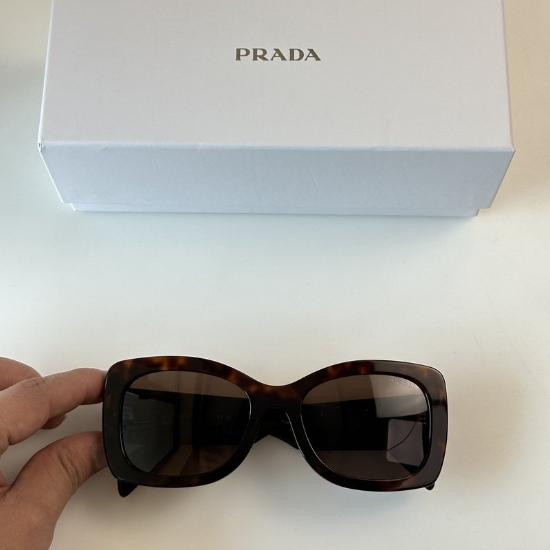 Солнцезащитные очки Prada Frame Decorated By Gold Inscription Side "Brown" фото № 2