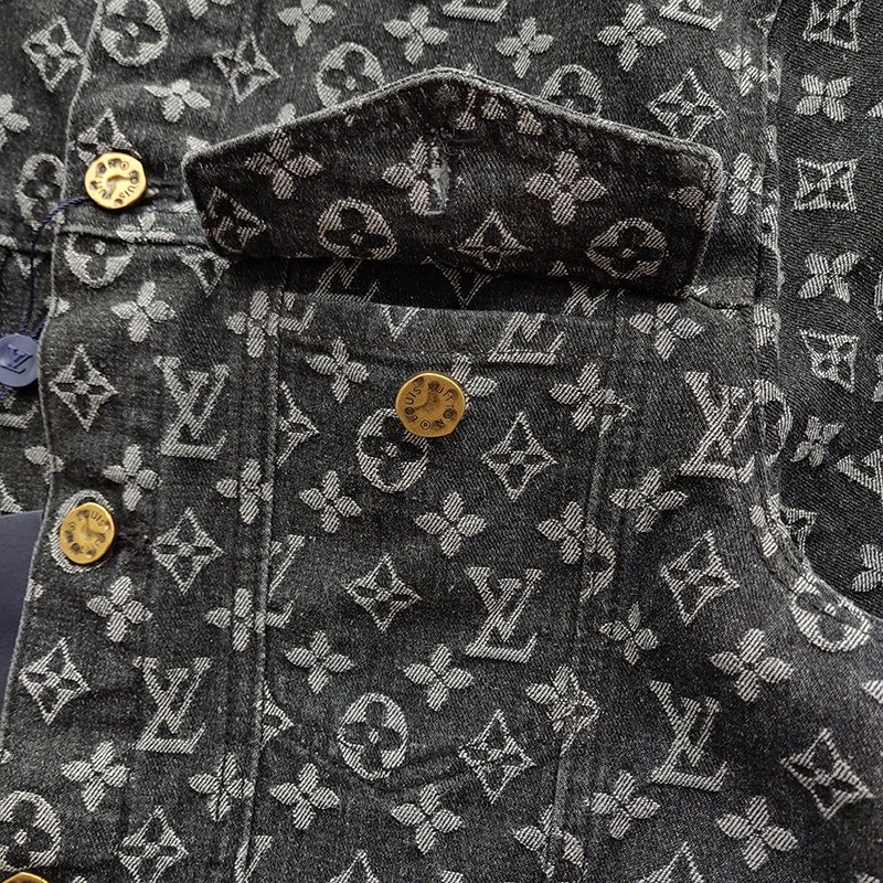Джинсовая Куртка Louis Vuitton With Cartoon Patch On The Back "Black/Gray" фото № 9