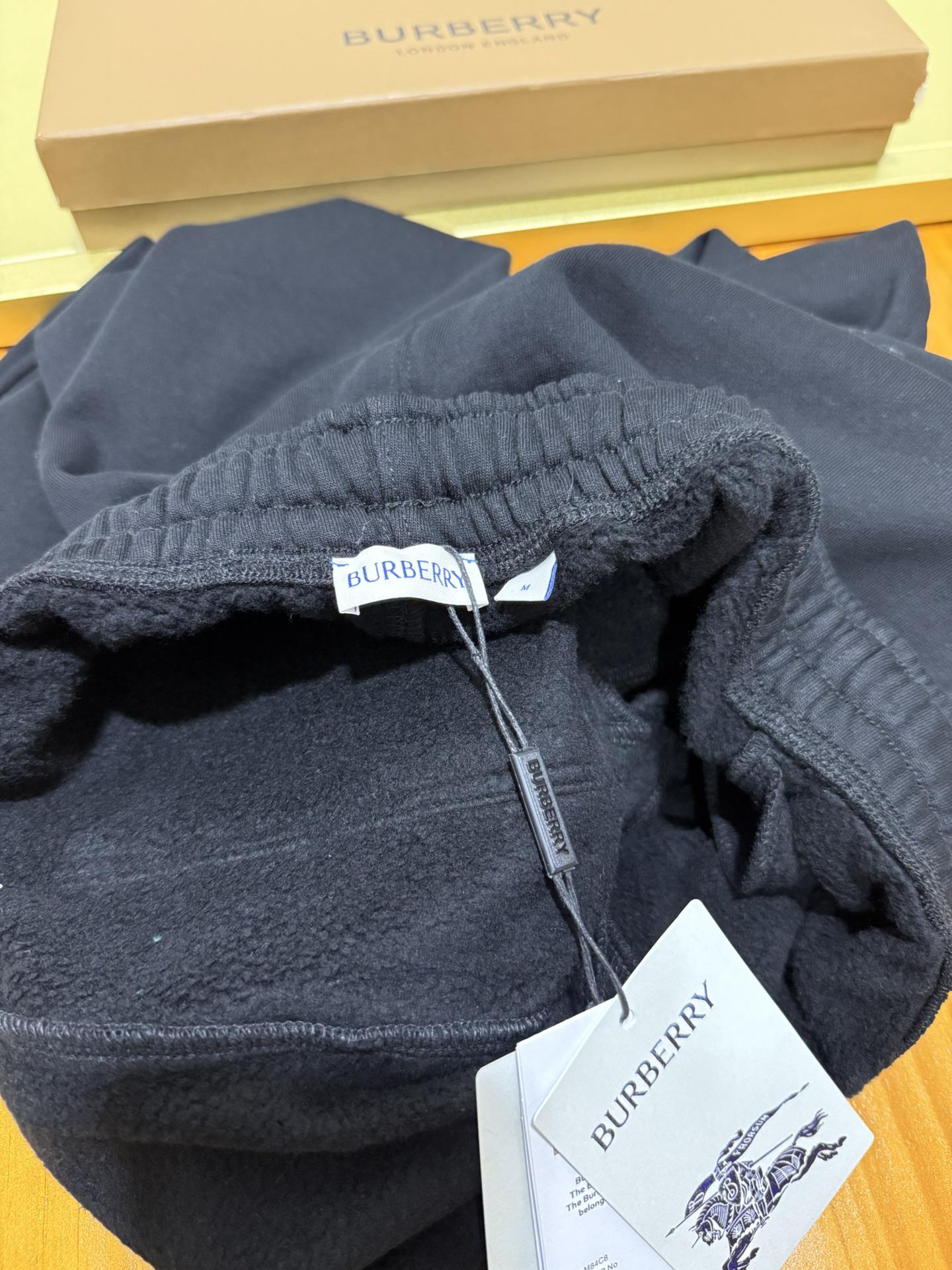 Штаны Burberry Clear Print On Pocket Warrior And Horse "Black" фото № 3