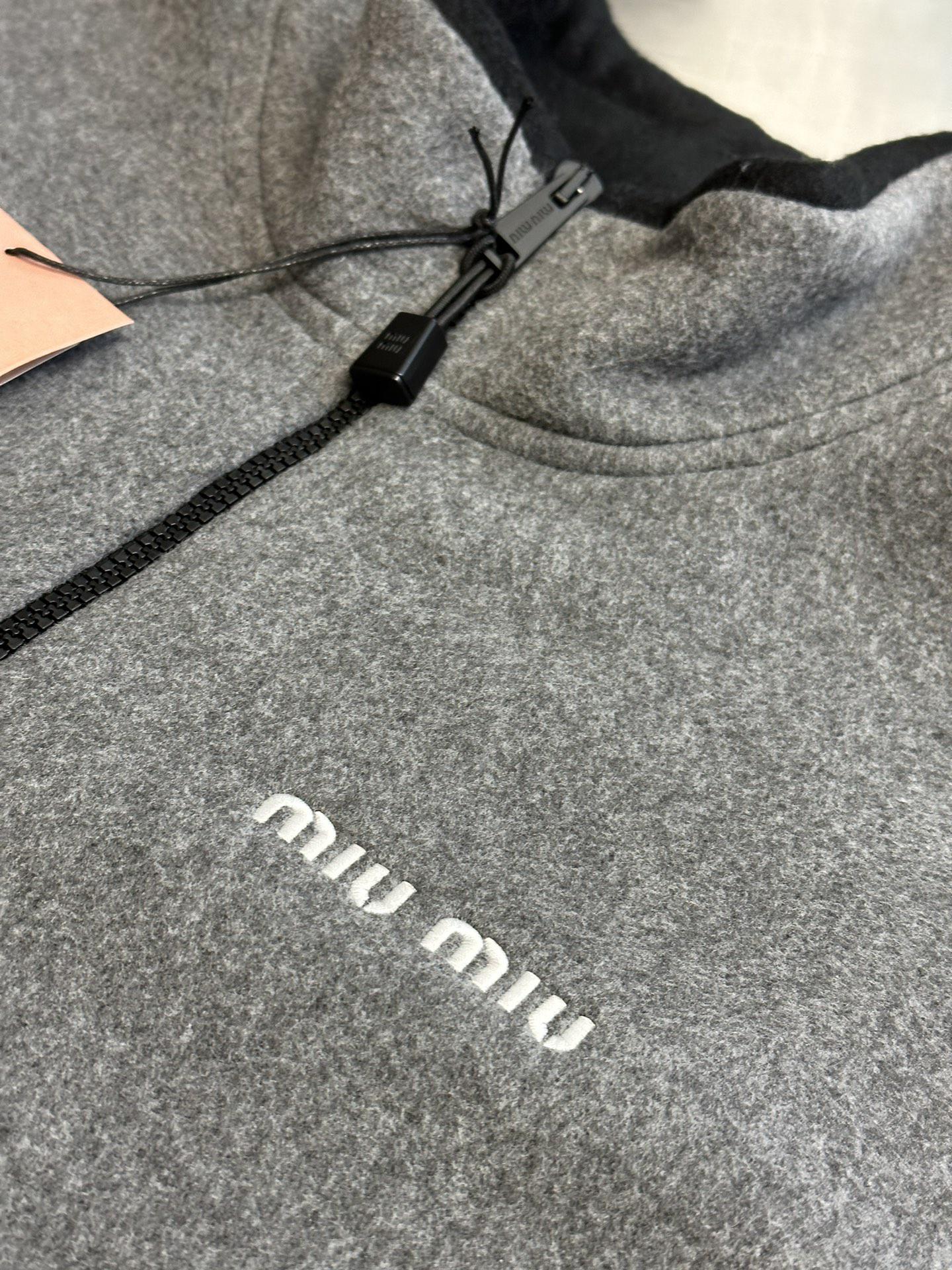 Бомбер Miu Miu Frontside Contrast White Logo Miu Miu "Gray" фото № 5