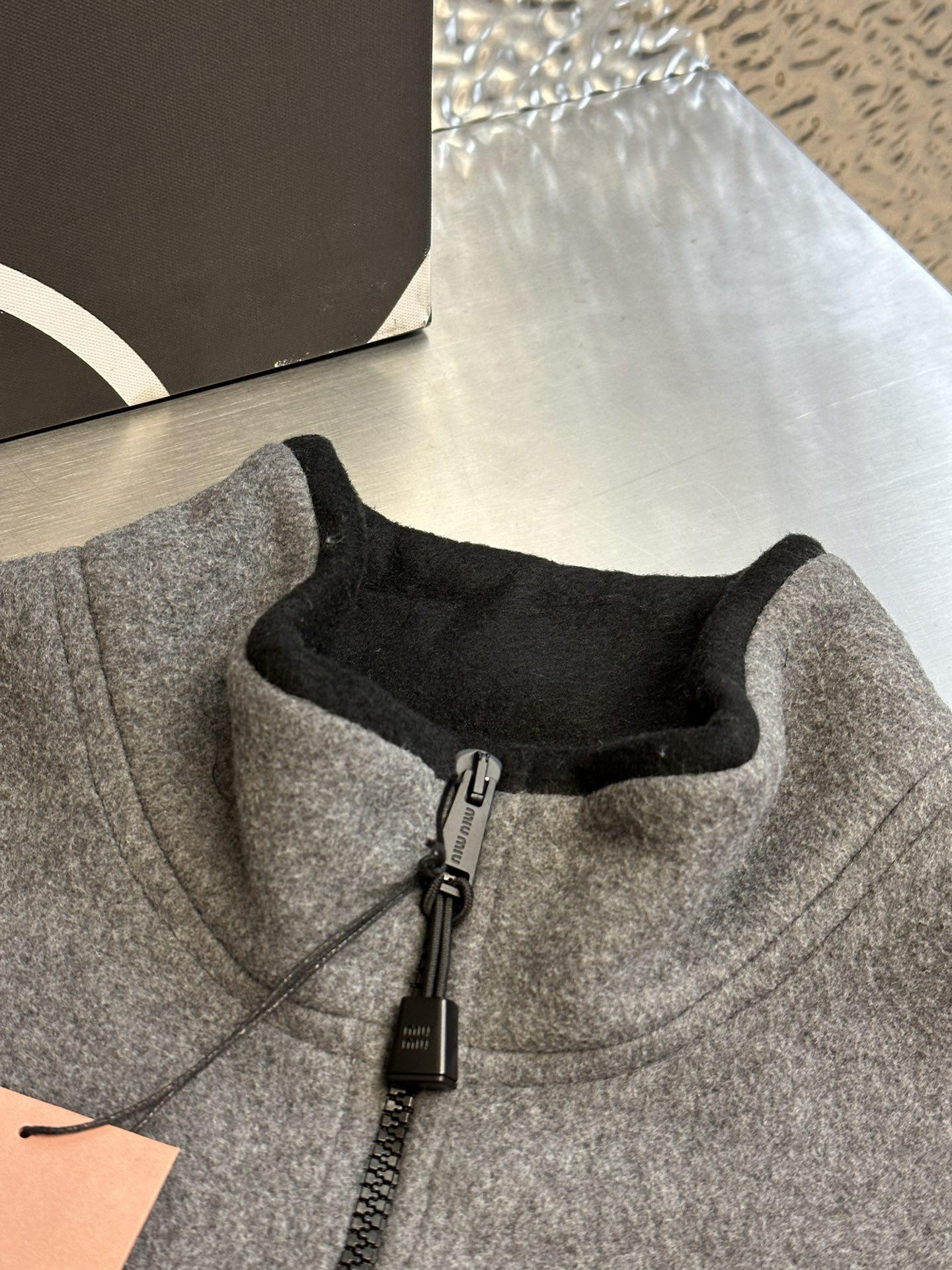 Бомбер Miu Miu Frontside Contrast White Logo Miu Miu "Gray" фото № 4