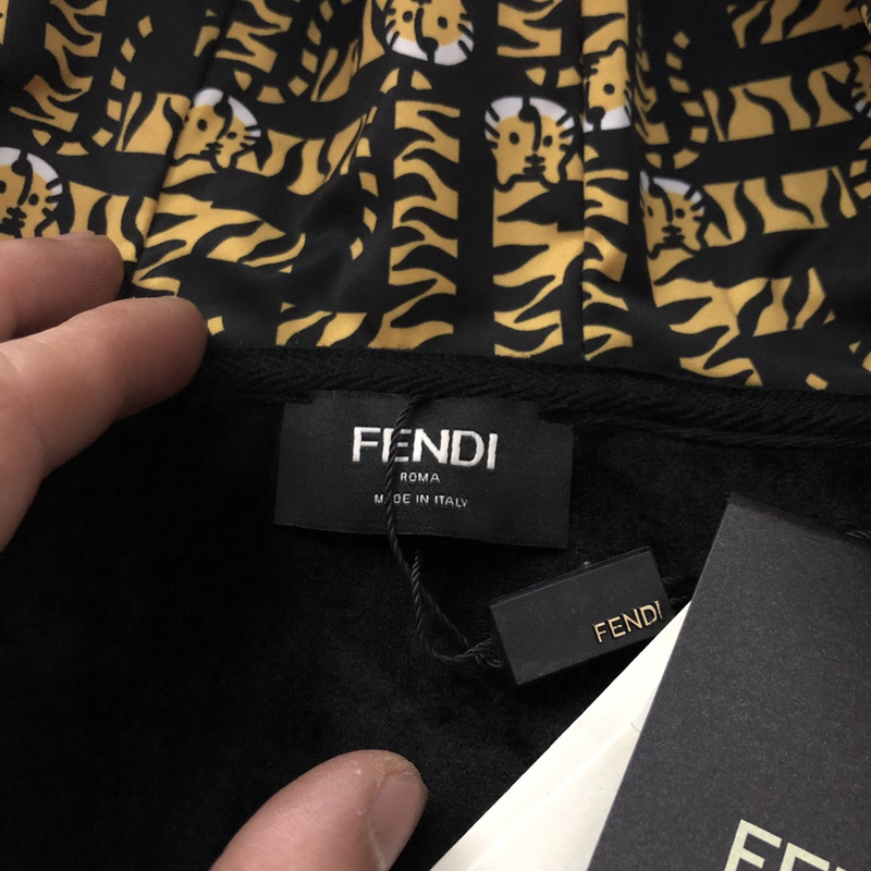Худи Fendi End Logo ZIP "Black" фото № 6
