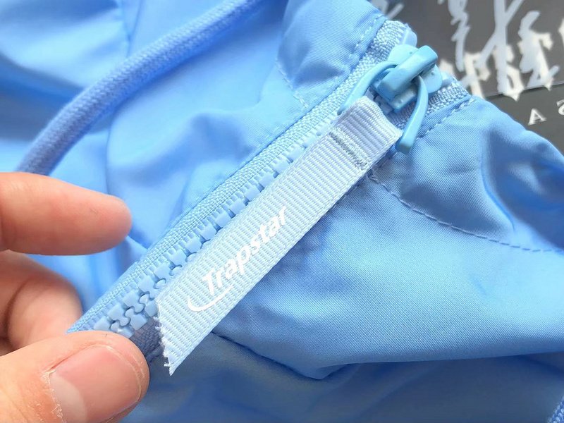 Ветровка Trapstar Logo And Eagles Print "Blue" фото № 9