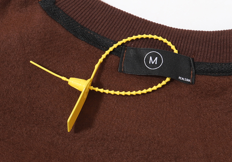 Лонгслив Rrr123 A Plush Toy Behind The Text "Brown" фото № 2