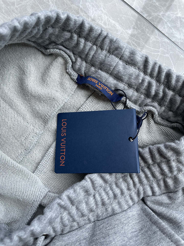 Шорты Louis Vuitton Emblems "Grey" фото № 2