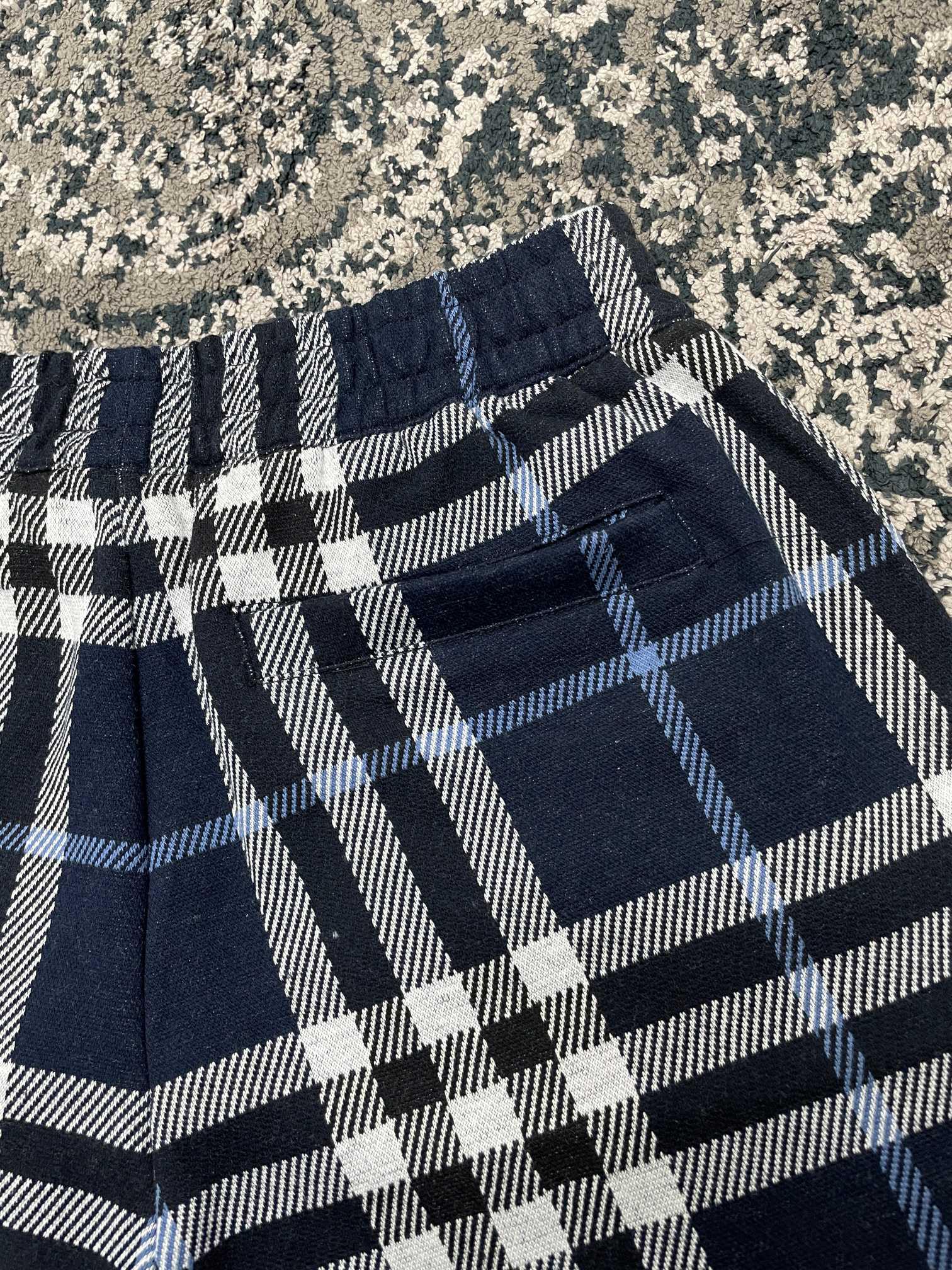 Шорты Burberry Allsides White Lines Print Black Squares "Black" фото № 5